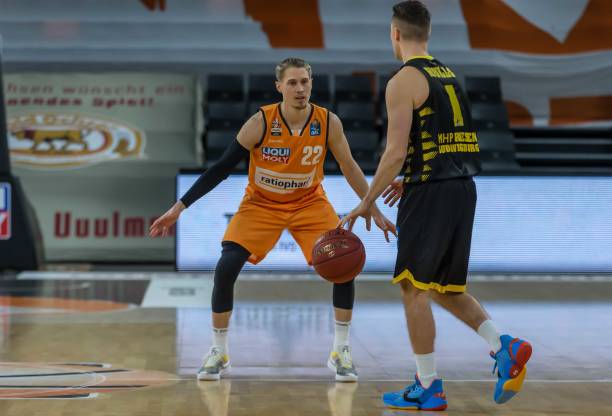 力图通过与 力图通过与